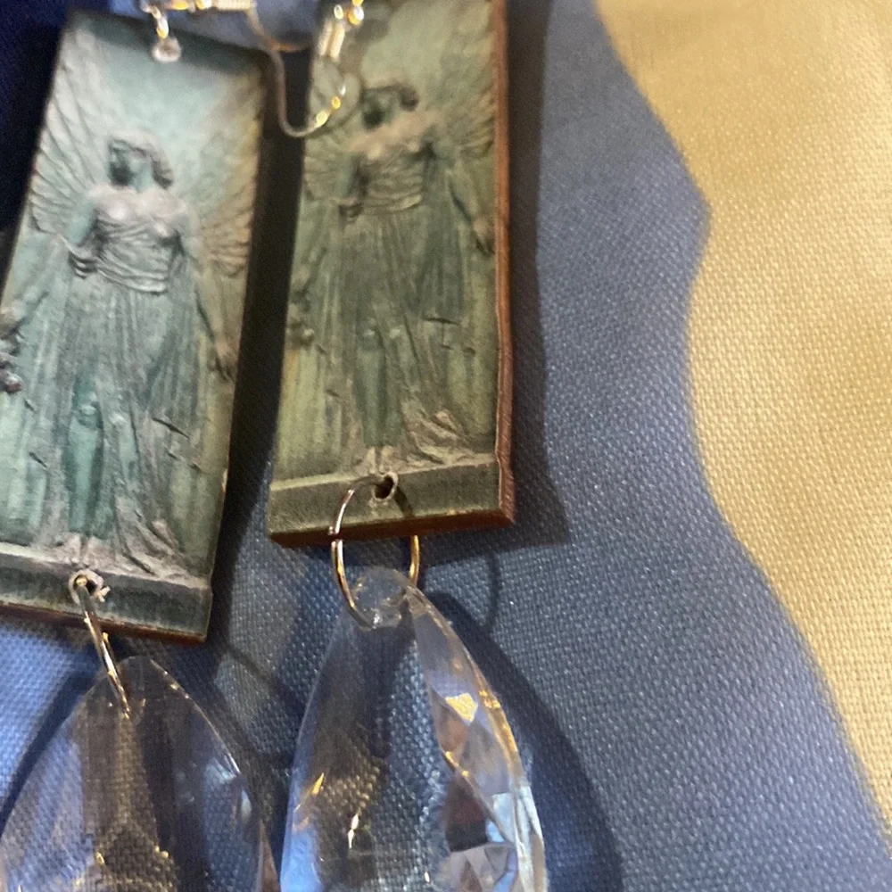 Strong Angels 😇 earrings - Picture 5 of 6